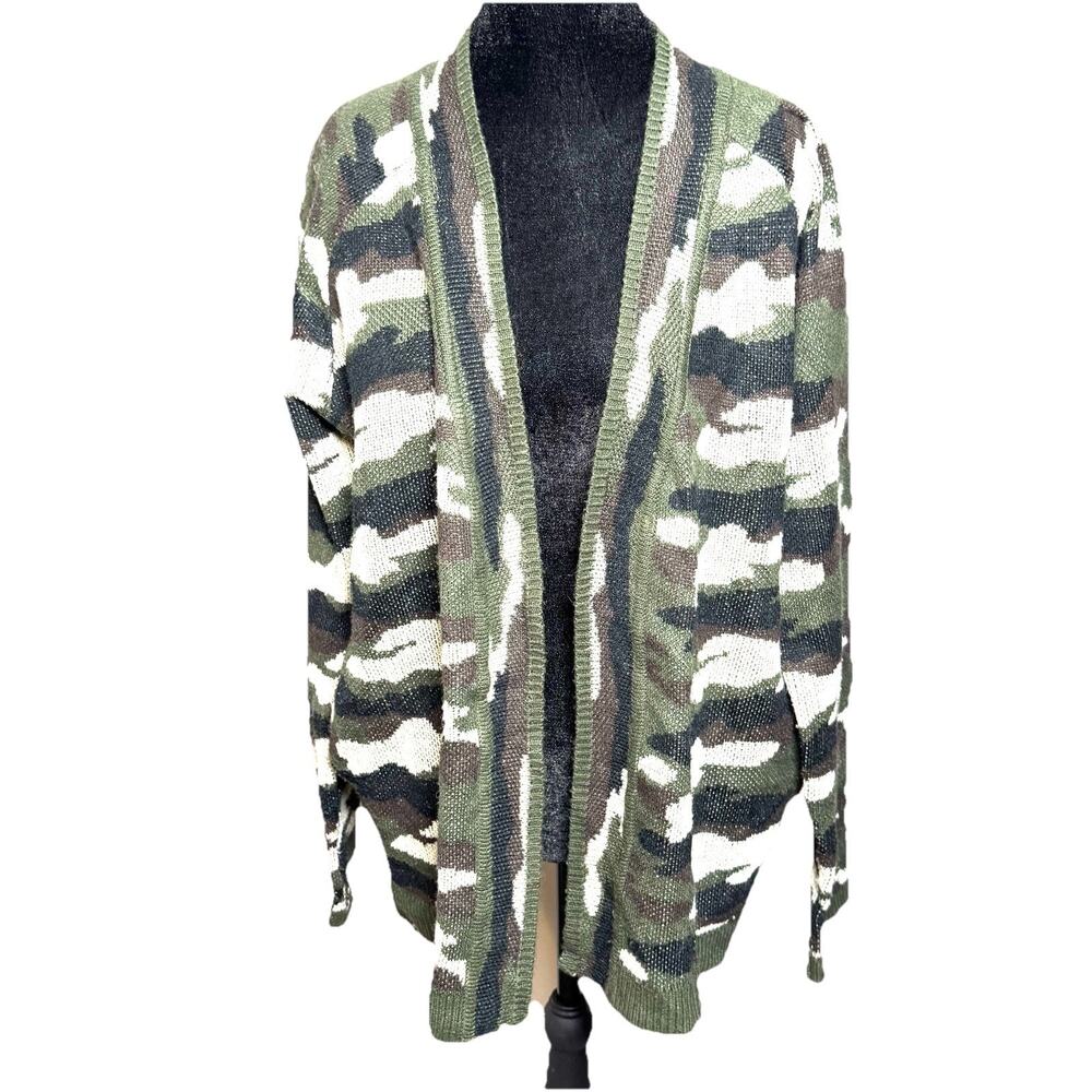 Medium Forever 21 Army Camo Knit Cardigan Sweater Olive Chunky Long Sleeve M